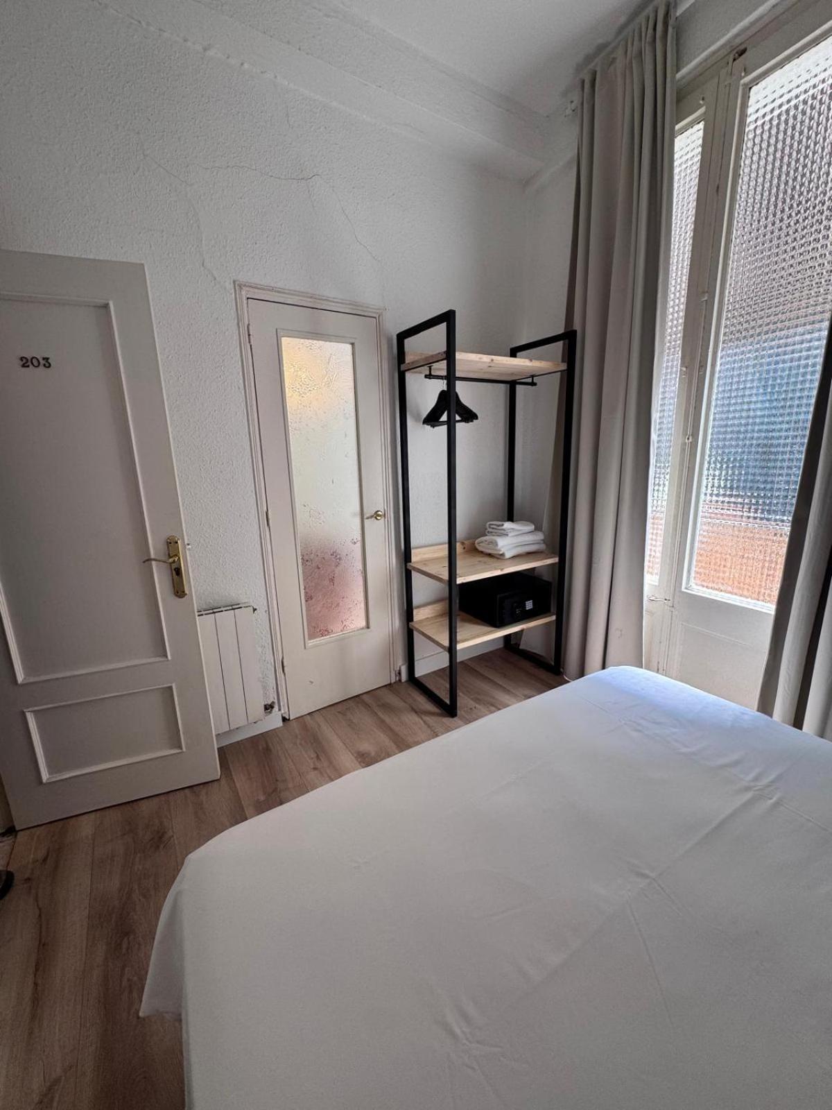 Calma House Guest house *